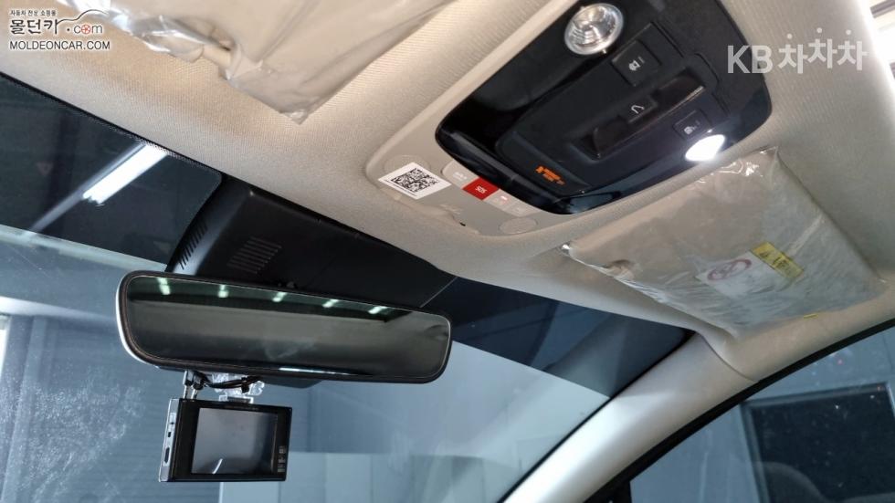 2022 - kia sportage
