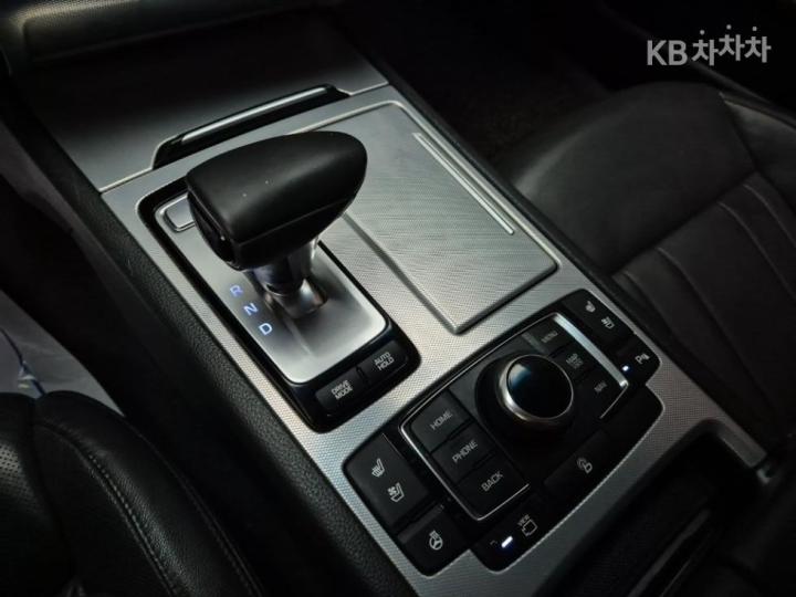 Genesis G80 3.8 GDI AWD Premium Luxury 9