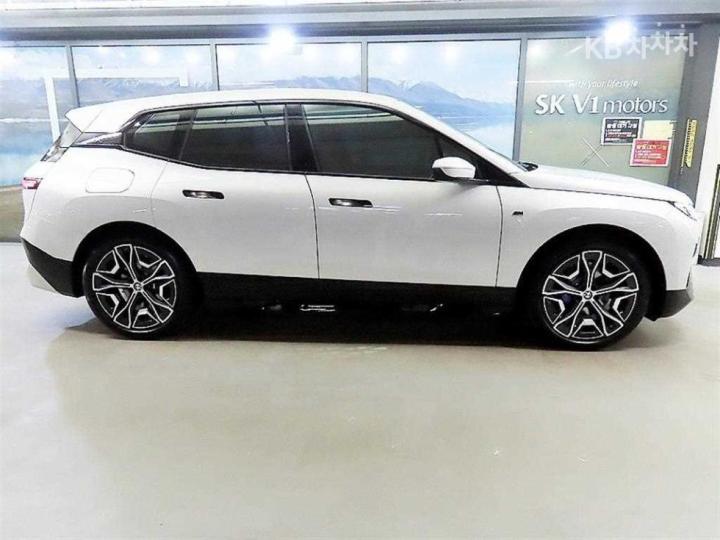 BMW iX i20 M60 Base Type 4