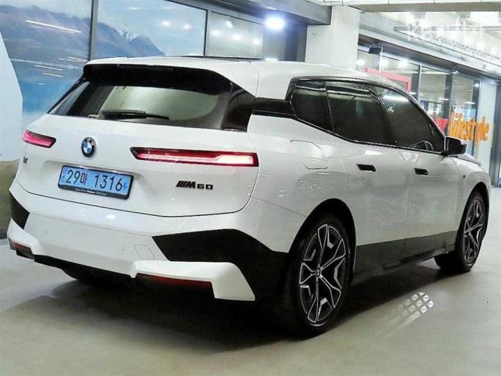 BMW iX i20 M60 Base Type 5