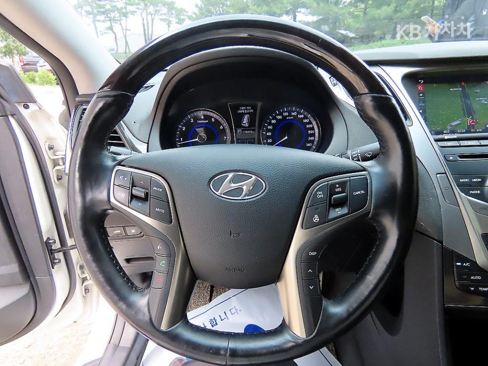 Hyundai Grandeur — miniaturë 8