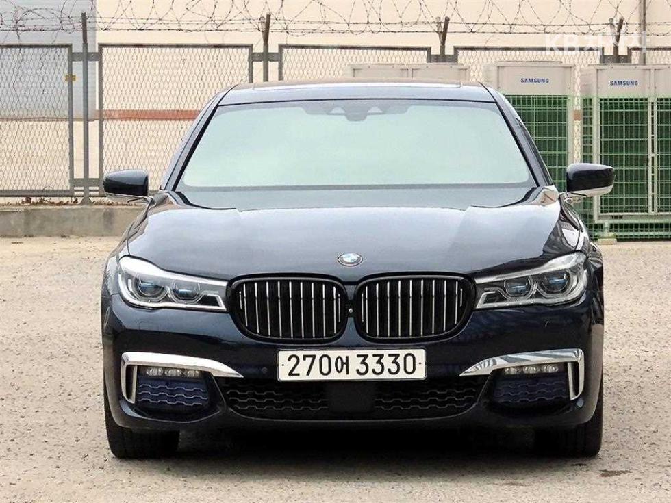 BMW 7-Series
