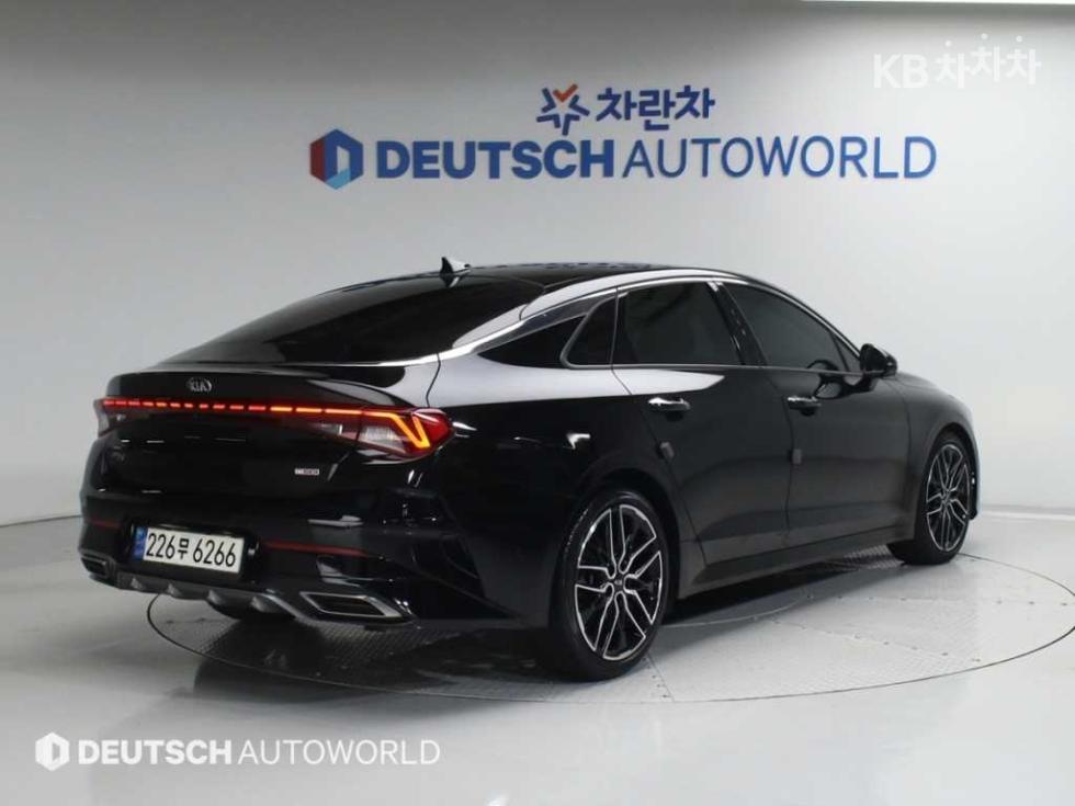 2021 - kia k5