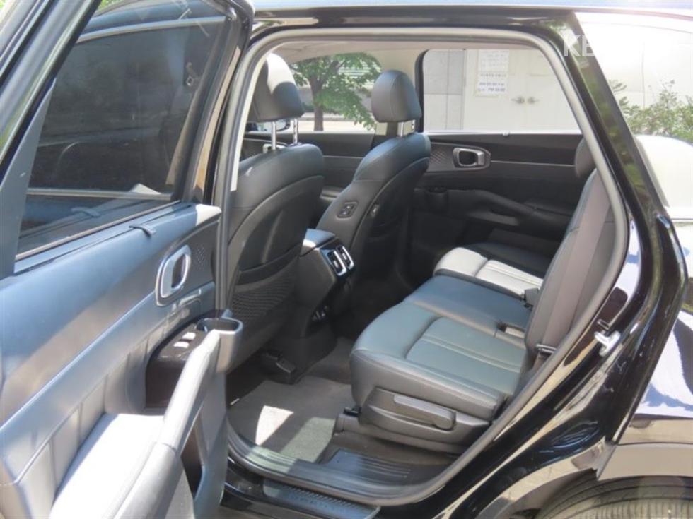 2021 - kia sorento