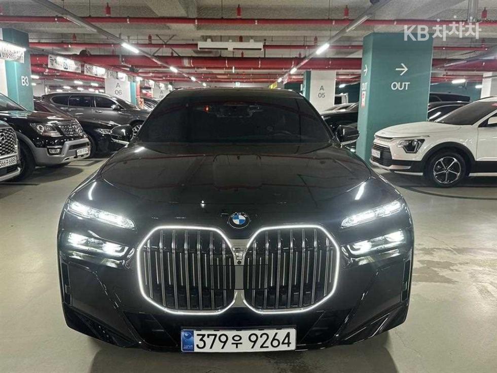 BMW 7er — miniaturë 2