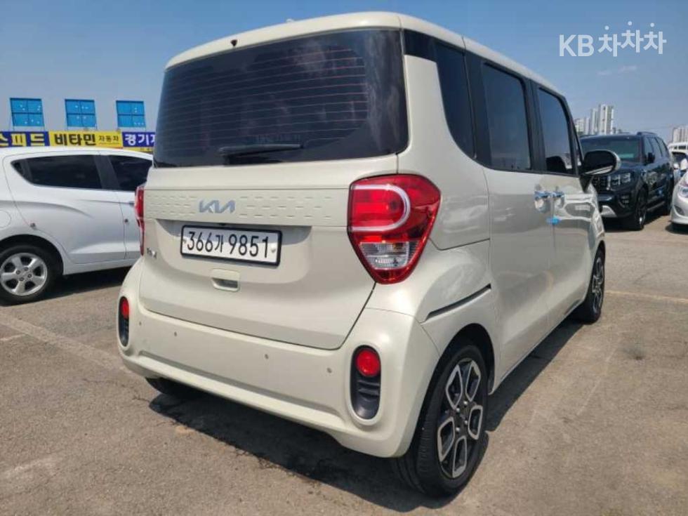 2022 - kia ray