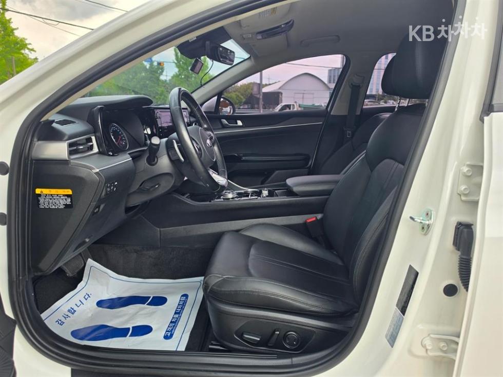 2020 - kia k5