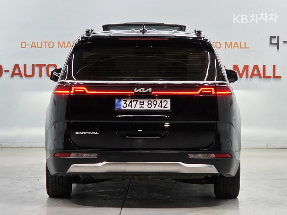 2022 - kia carnival