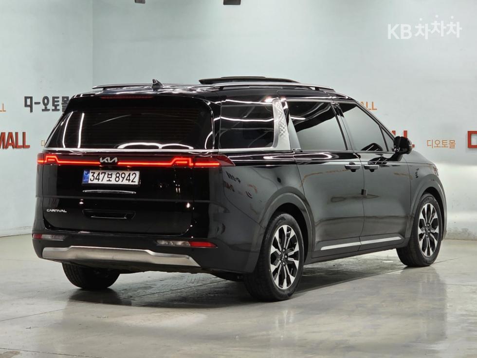 2022 - kia carnival