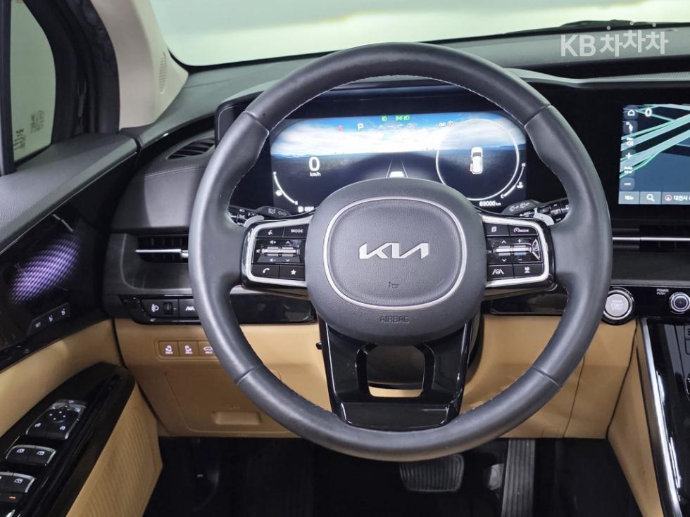 2022 - kia carnival