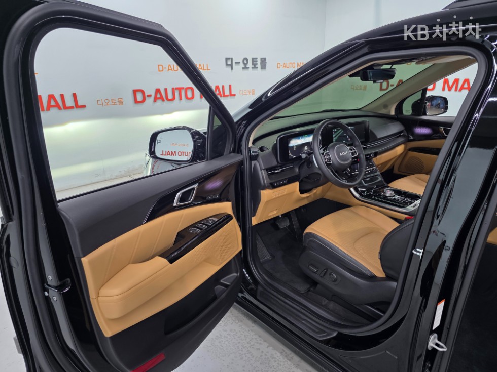 2022 - kia carnival