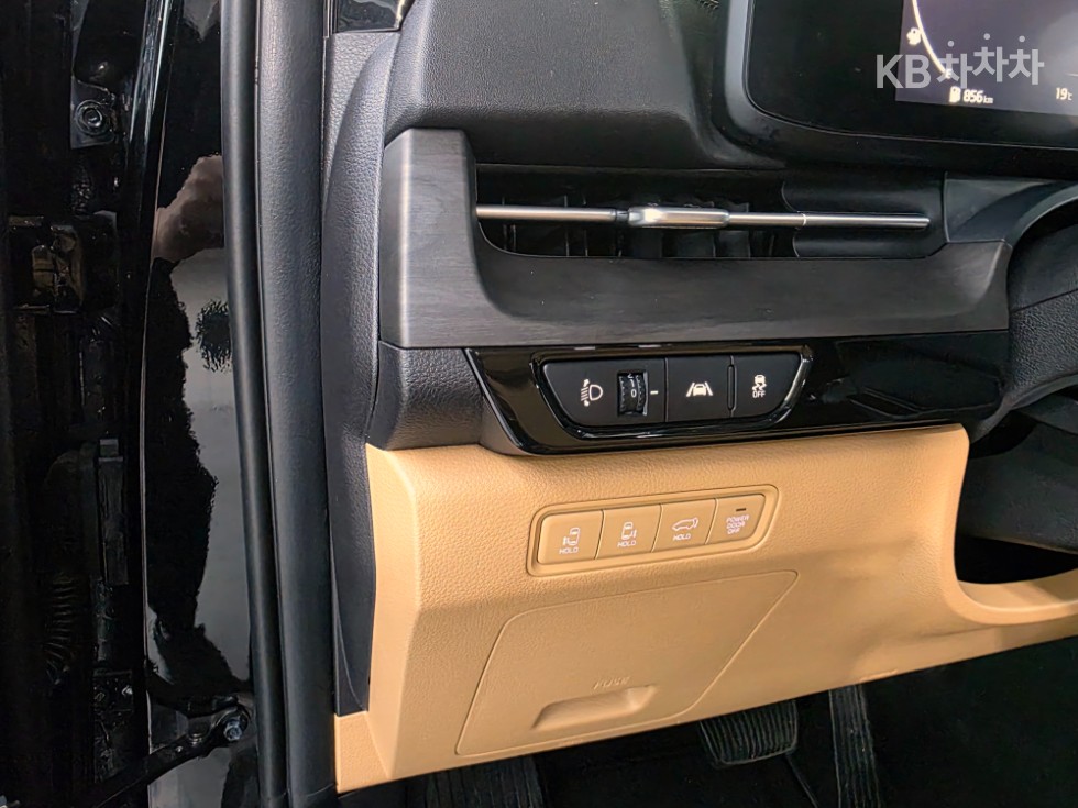 2022 - kia carnival