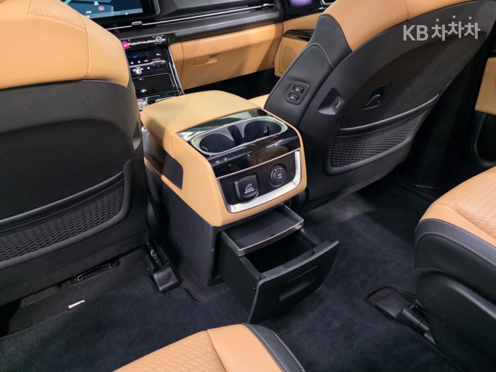 2022 - kia carnival