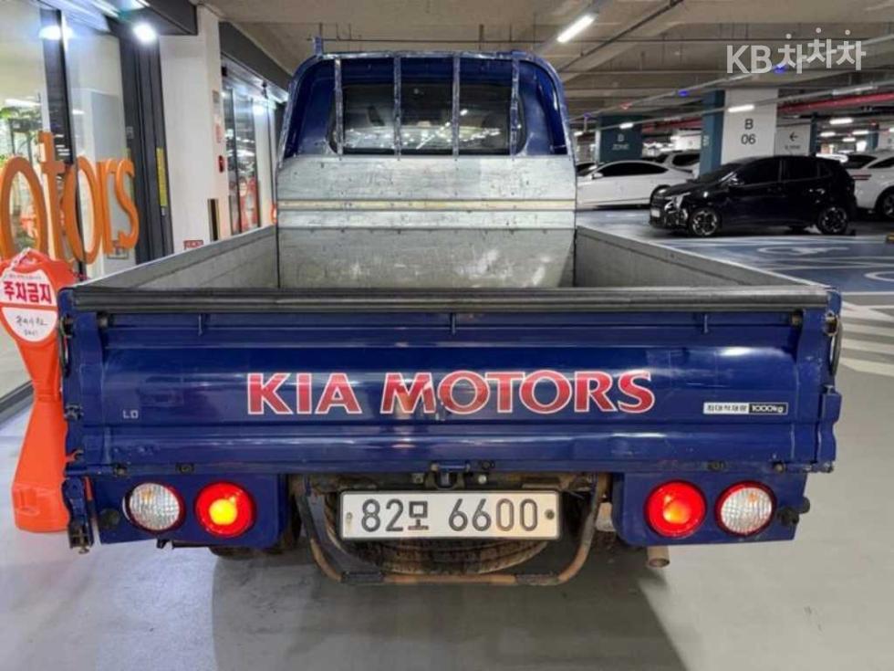 2017 - kia bongo iii