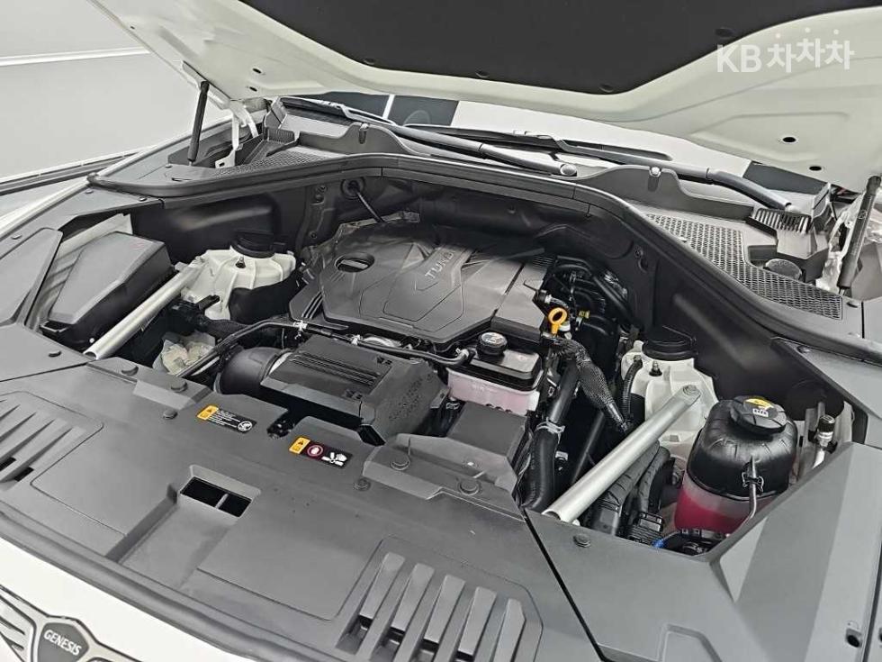 2024 Genesis GV80 photo