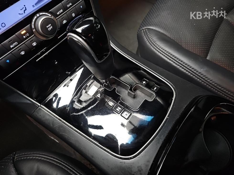 2010 - kia opirus