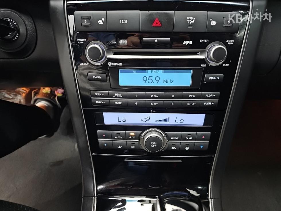 2010 - kia opirus