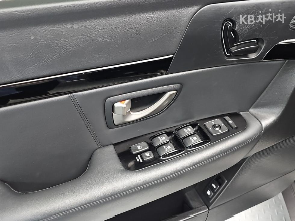 2010 - kia opirus