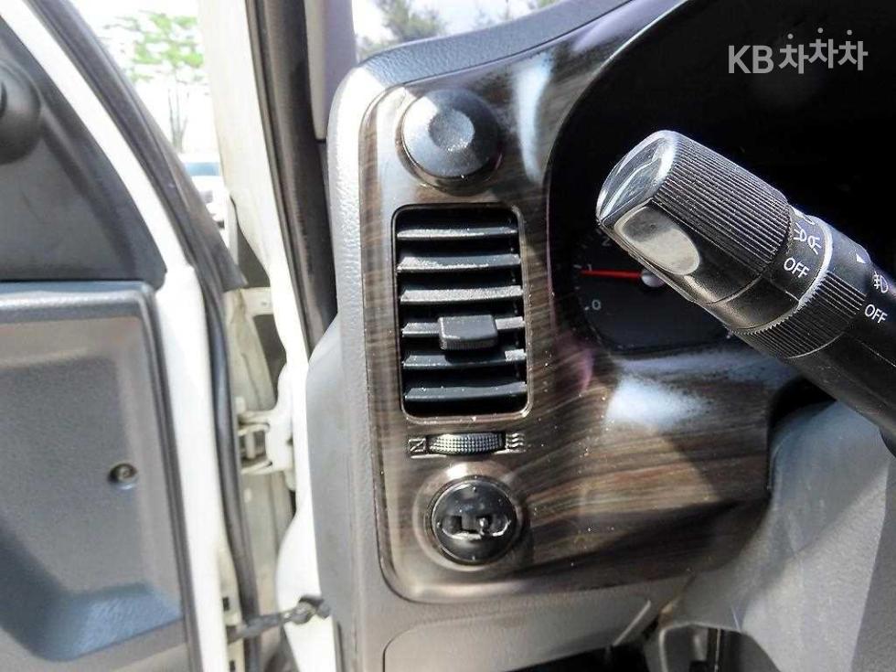 2018 - kia bongo iii