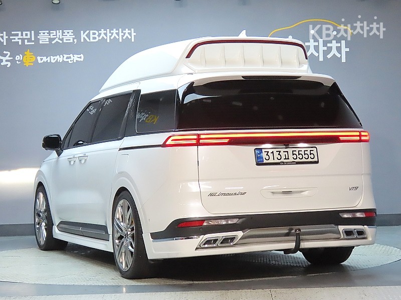 2022 Kia 4 photo