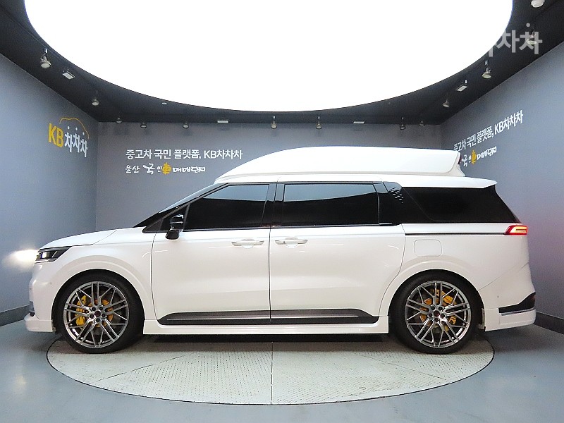 2022 Kia 4 photo