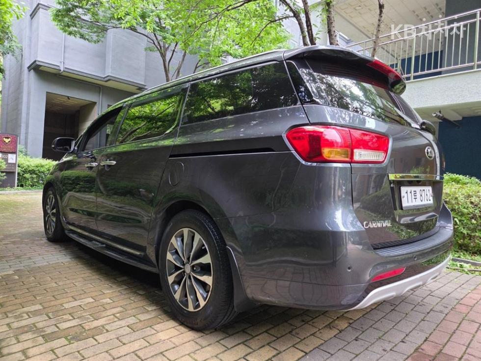 2016 - kia carnival