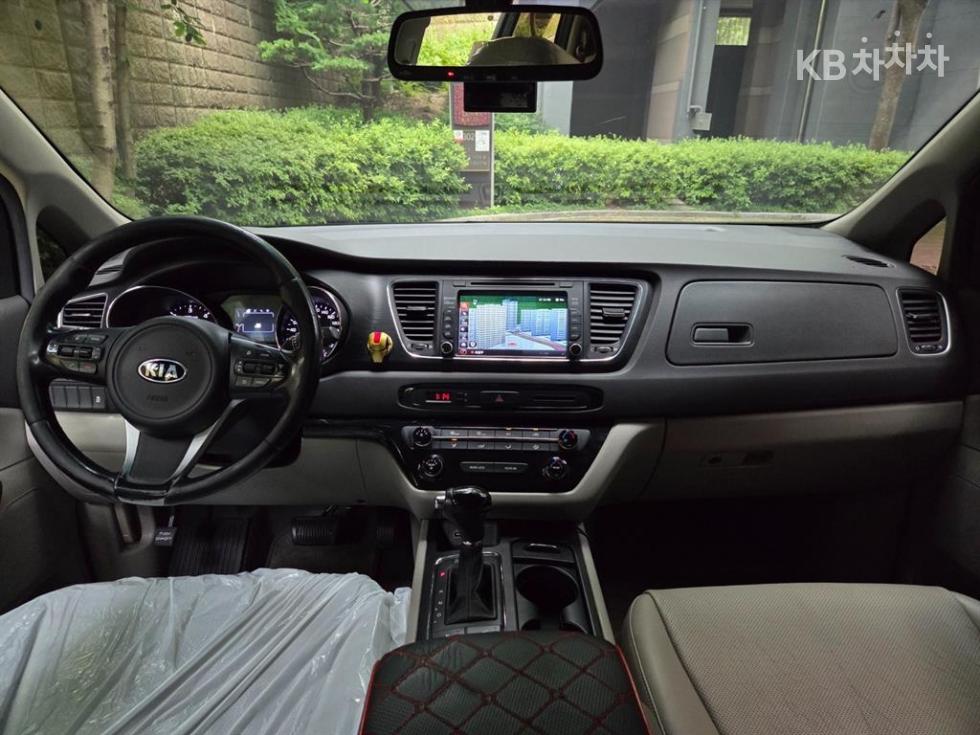 2016 - kia carnival