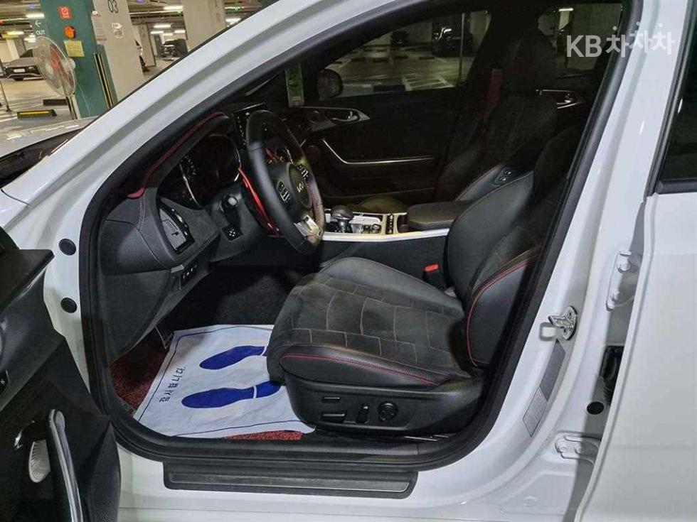 2022 Kia Used Car photo