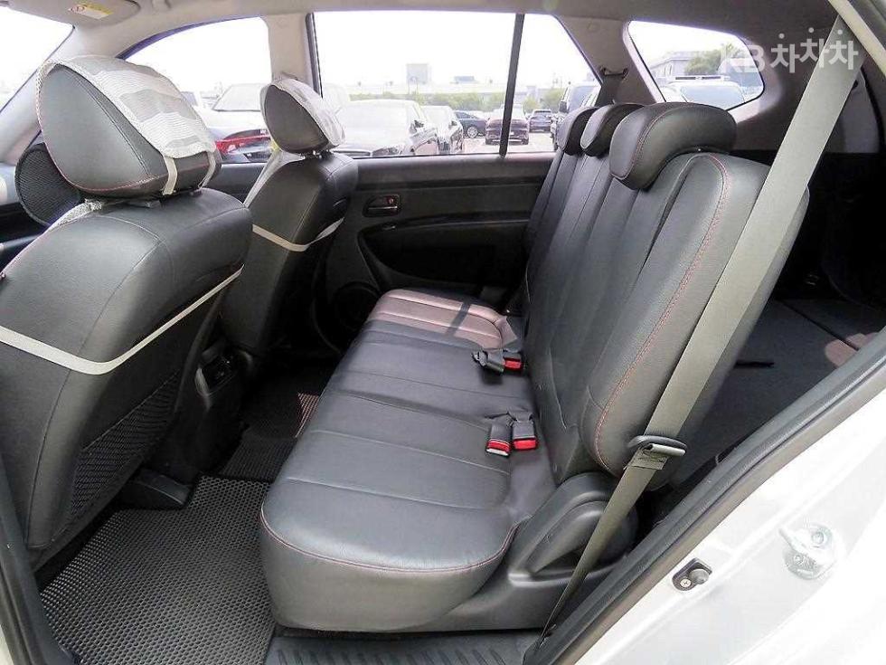 2013 - kia carens