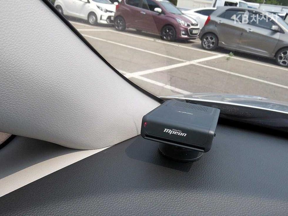 2013 - kia carens