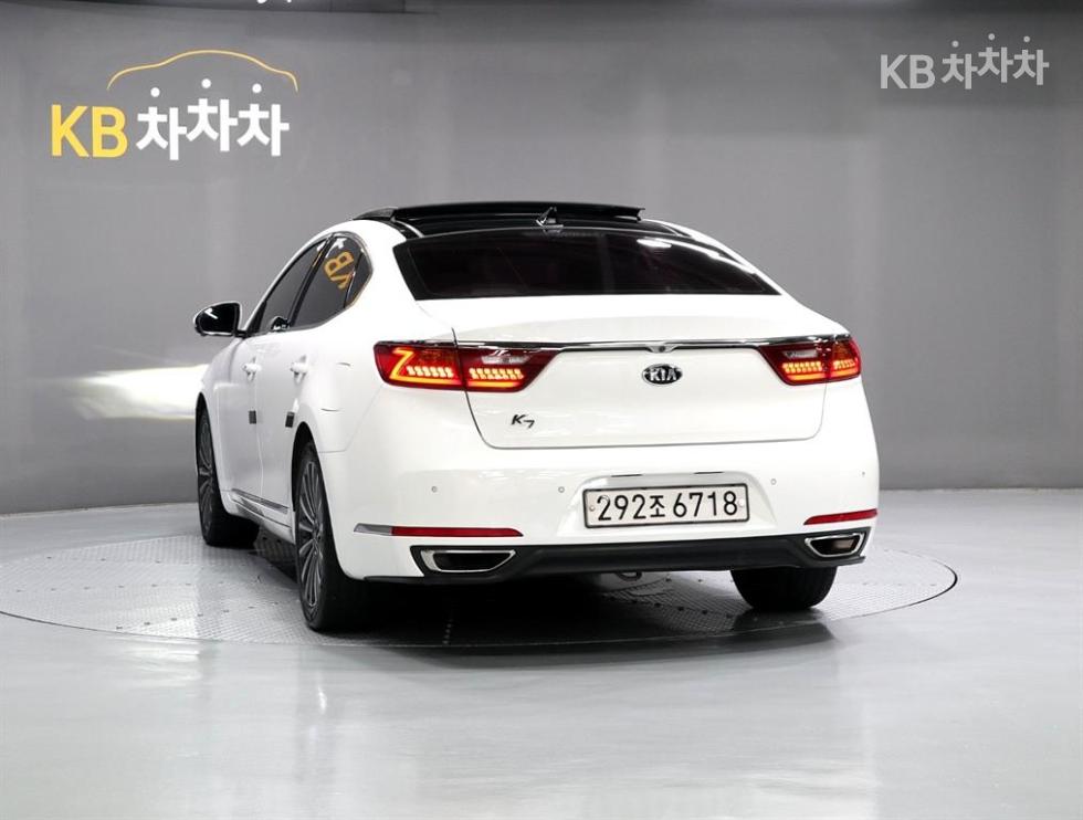2017 - kia k7