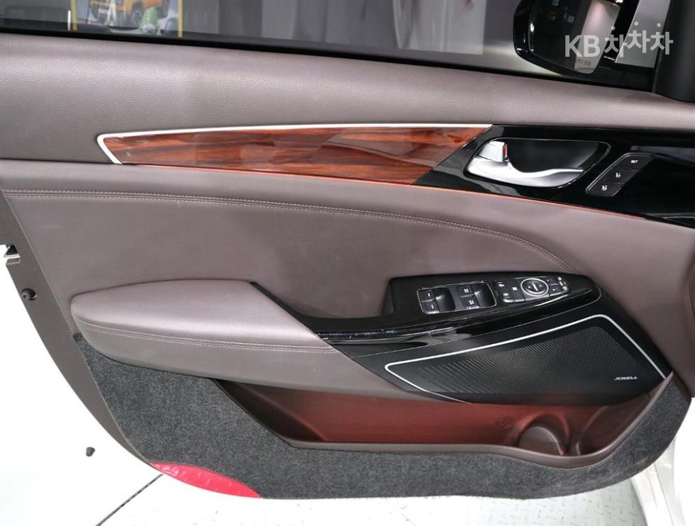 2017 - kia k7