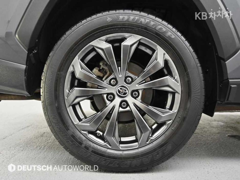 2022 - toyota rav4