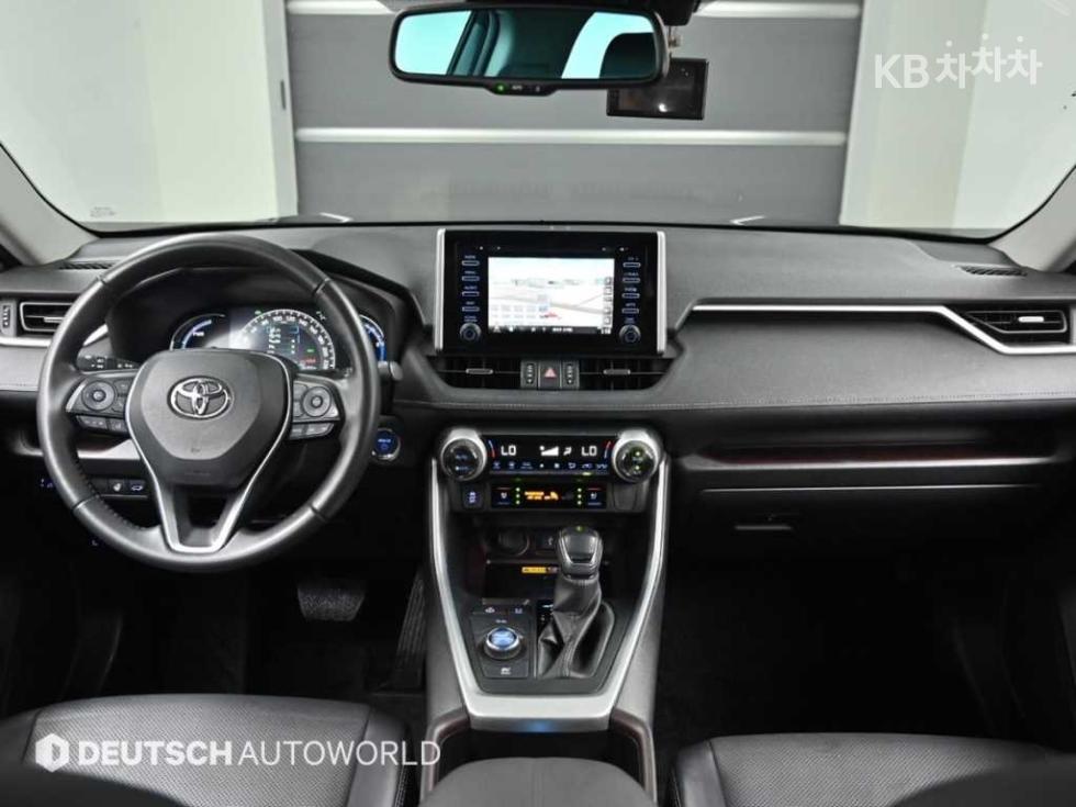 2022 - toyota rav4