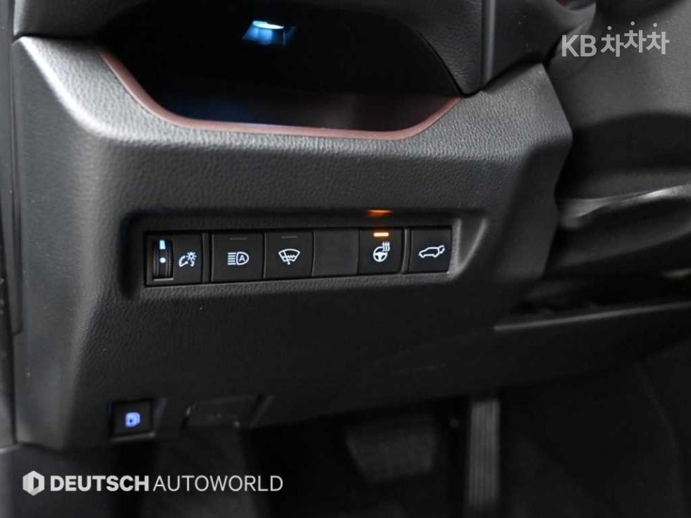 2022 - toyota rav4