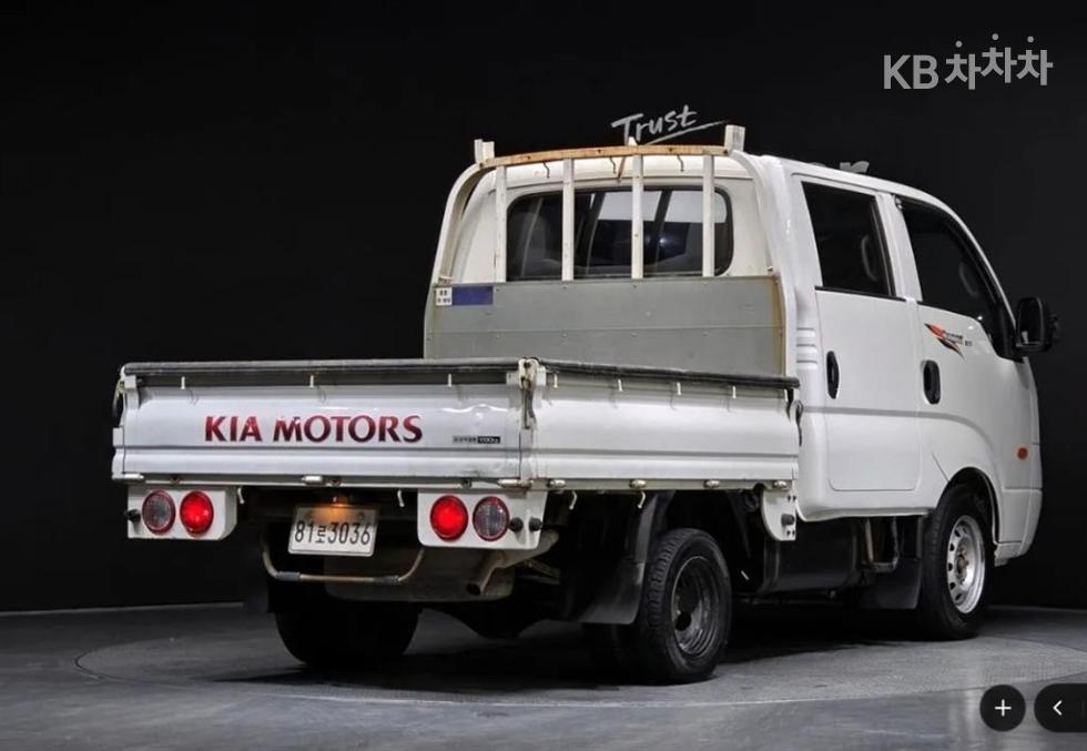 2011 - kia bongo iii