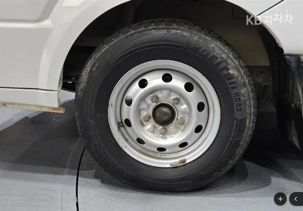 2011 - kia bongo iii