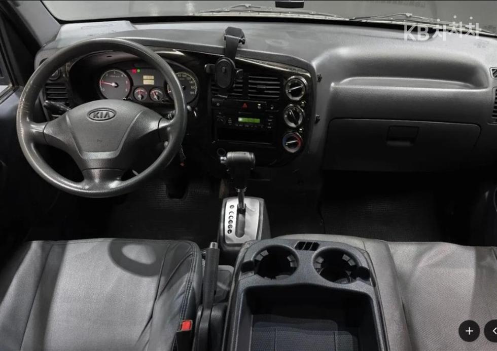 2011 - kia bongo iii