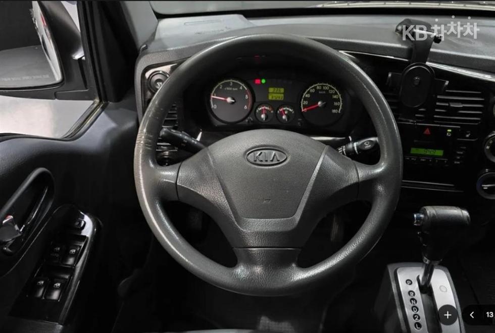 2011 - kia bongo iii
