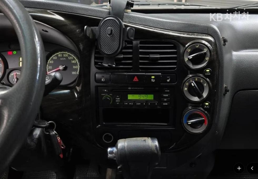 2011 - kia bongo iii
