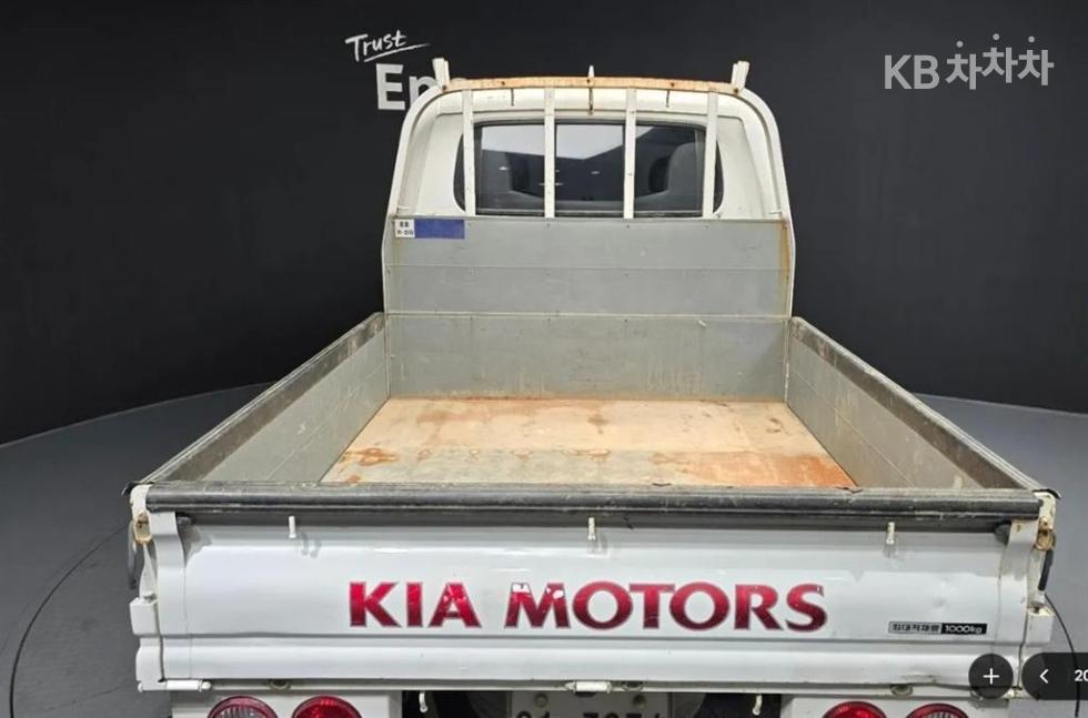 2011 - kia bongo iii