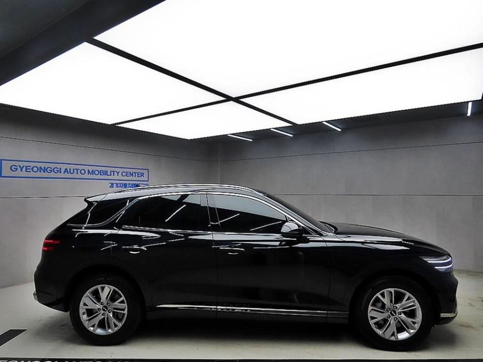 2025 Genesis GV70 photo