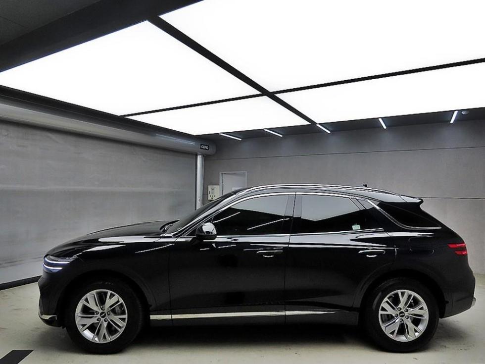 2025 Genesis GV70 photo