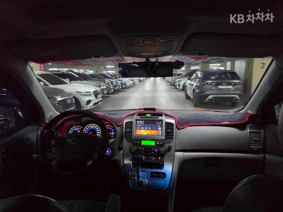 2011 - kia carnival