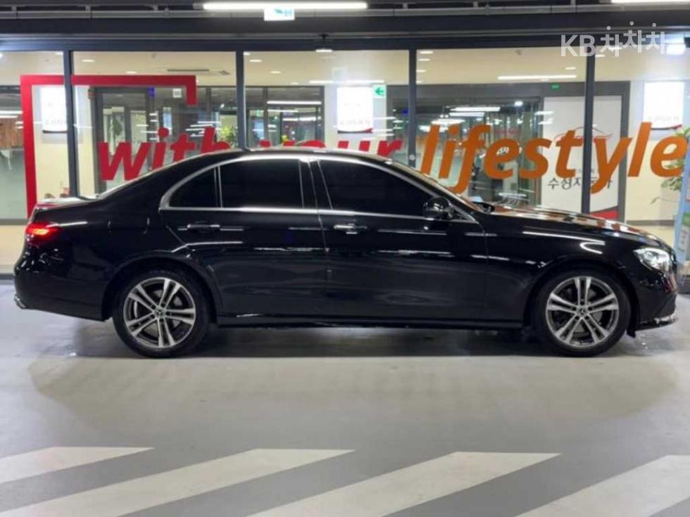 2023 Mercedes-Benz E (W213) photo
