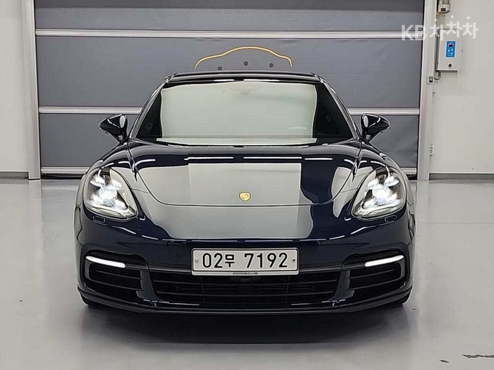 2017 Porsche (971) photo