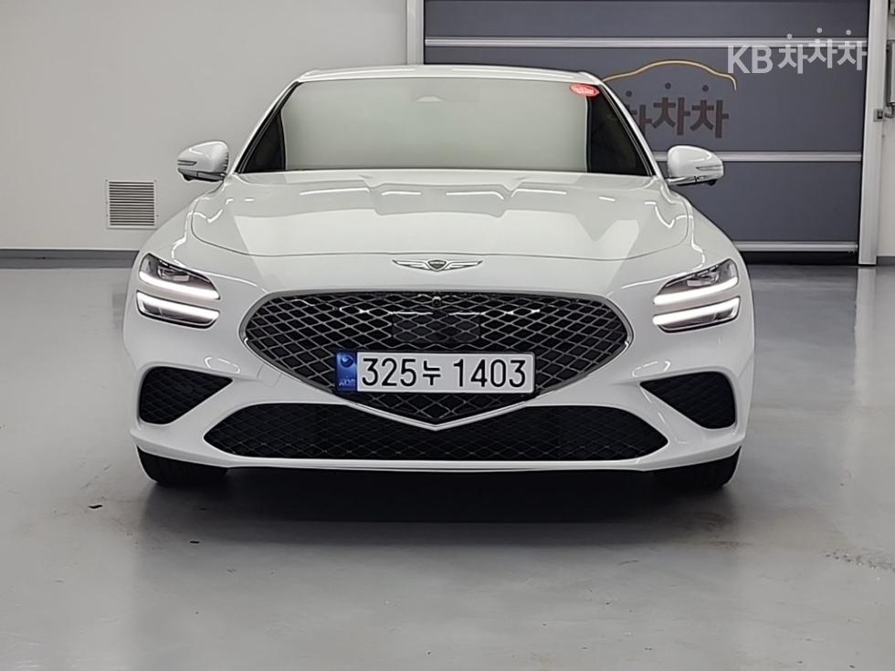 2025 Genesis G70 photo