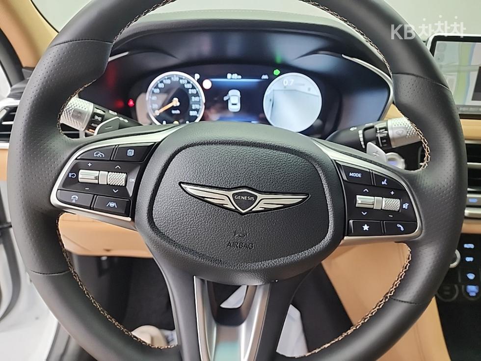 2025 Genesis G70 photo