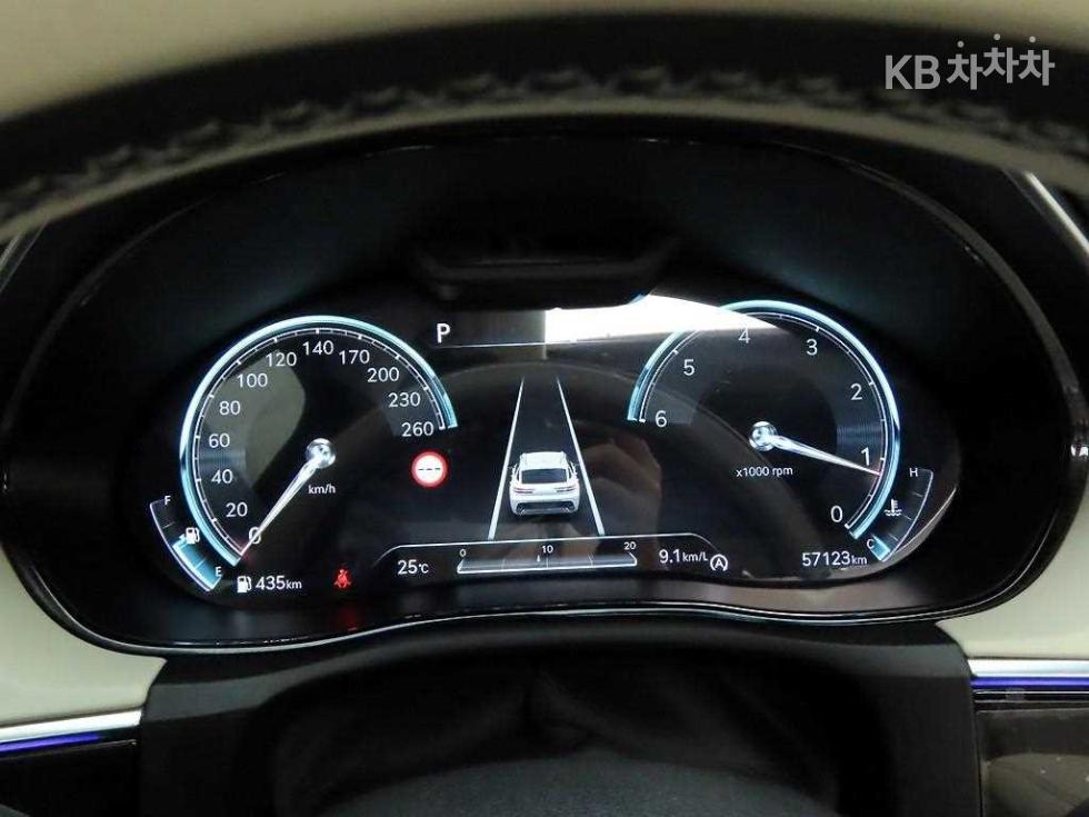 2023 Genesis GV70 photo