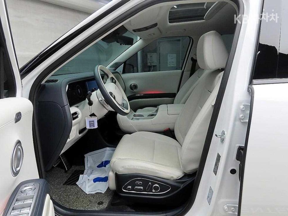 2025 Hyundai Used Car photo